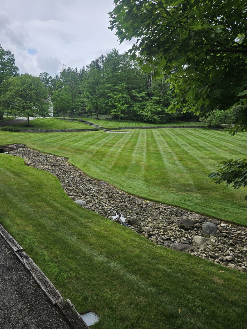 TopNotch Mulching Service in Painesville , OH, 44077