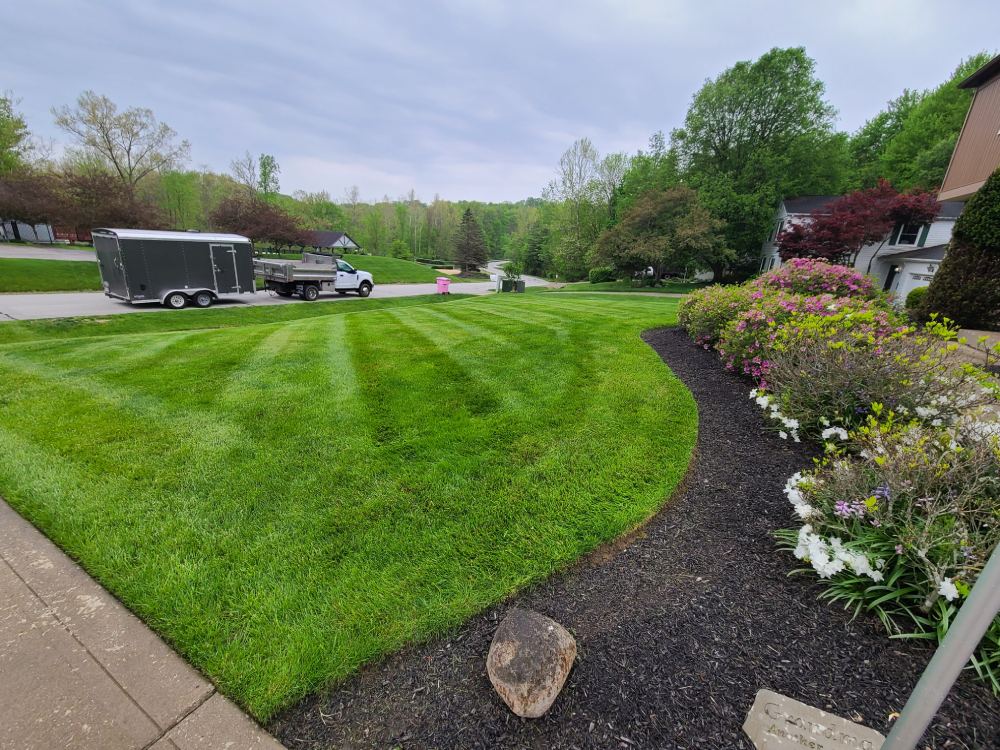 TopNotch Mulching Service in Painesville , OH, 44077