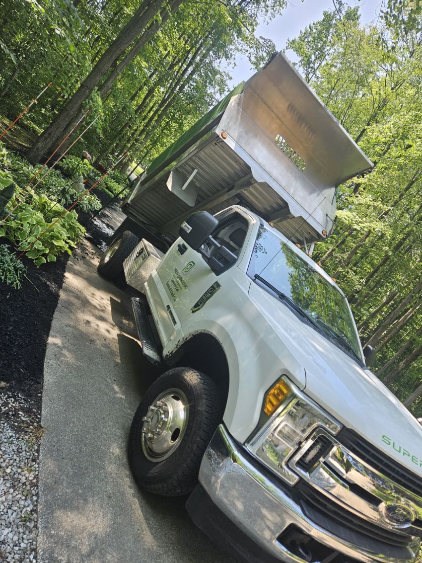 TopNotch Mulching Service in Painesville , OH, 44077