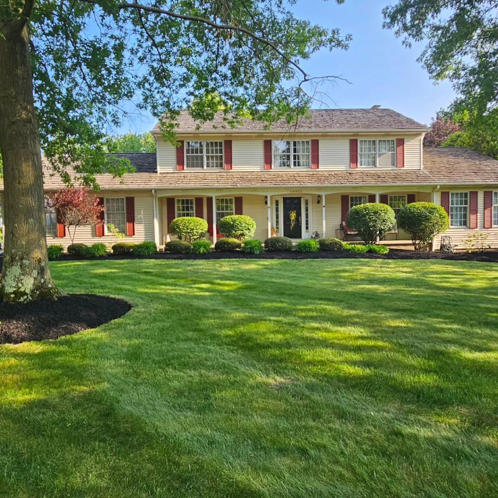 TopNotch Mulching Service in Painesville , OH, 44077